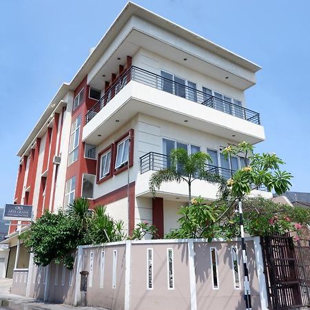 Arya Graha Semarang Hotel Exterior photo