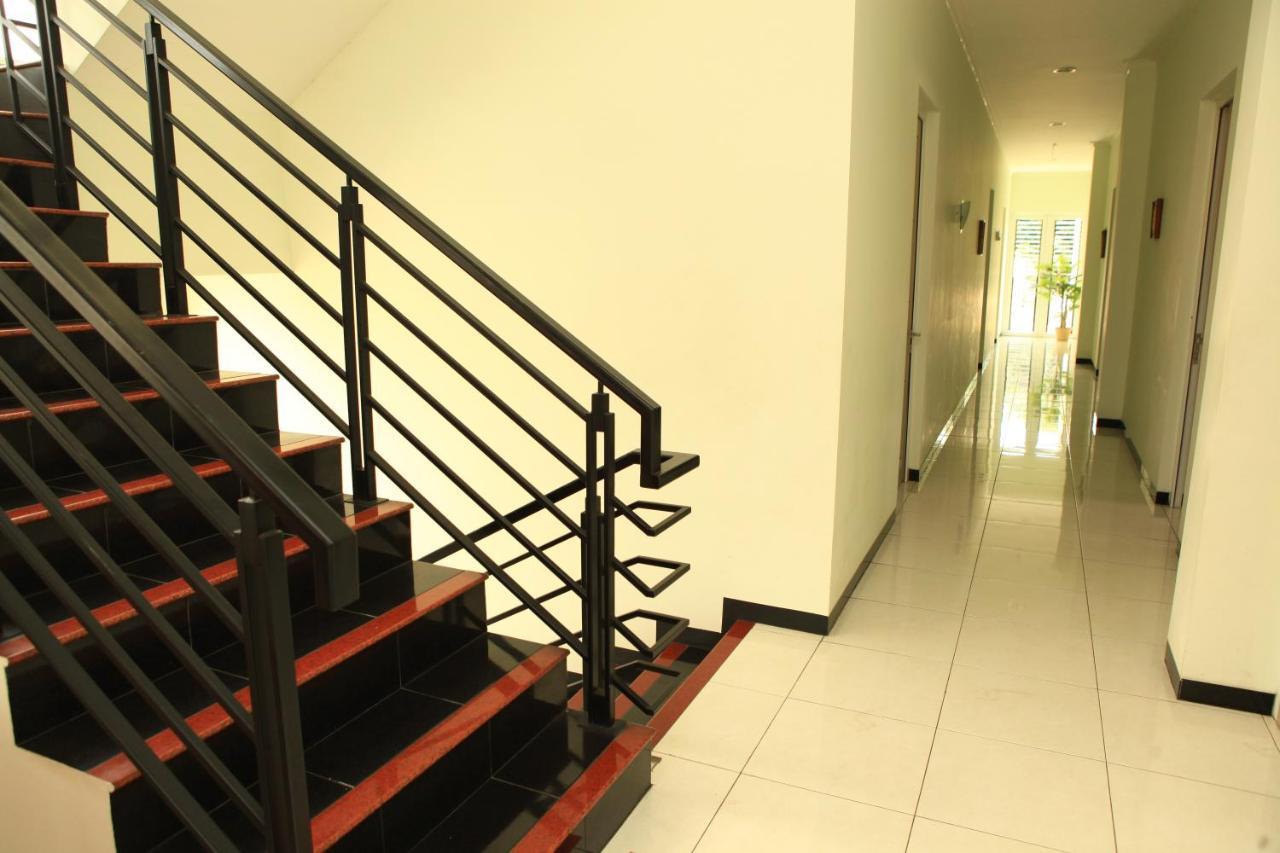 Arya Graha Semarang Hotel Exterior photo