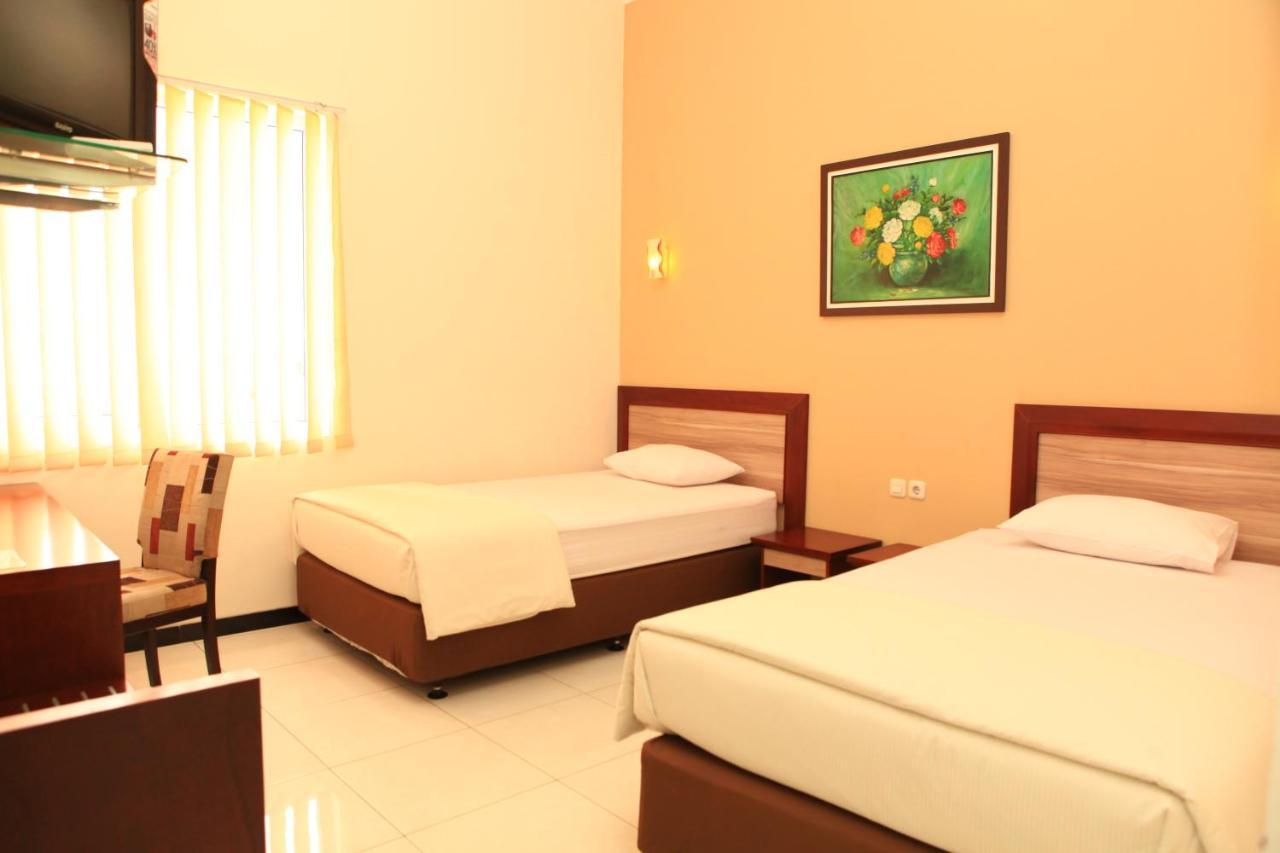 Arya Graha Semarang Hotel Exterior photo