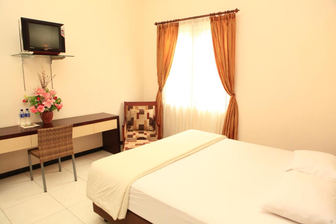 Arya Graha Semarang Hotel Exterior photo
