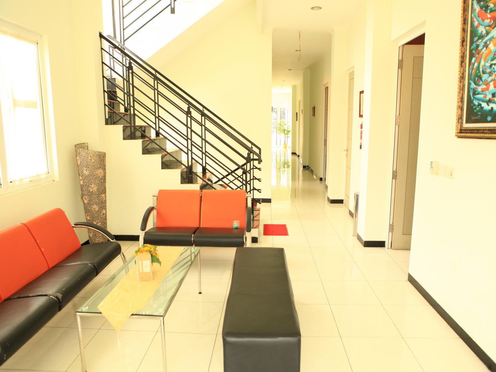 Arya Graha Semarang Hotel Exterior photo