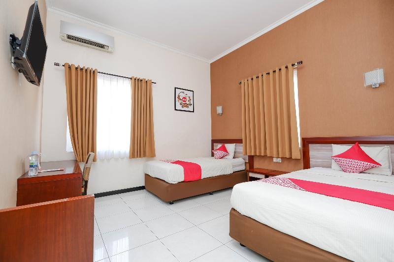 Arya Graha Semarang Hotel Exterior photo